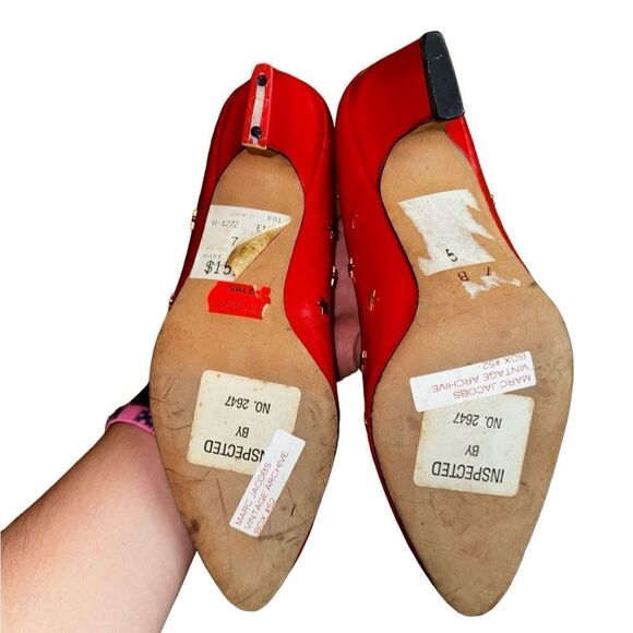 Vintage ESCADA Pump Heels w/ Red + Gold Stars  - Size 7 (Flaw) - Picture 6 of 8